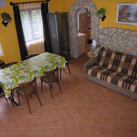 Holiday Home In Balatonmariafuerdo 19426 ห้อง รูปภาพ